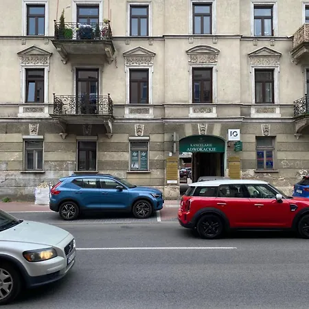 Elegancki 60 M2 W Centrum Miasta, Balkon, Parking Bezplatny *