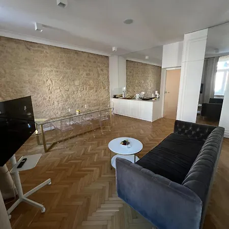 Elegancki 60 M2 W Centrum Miasta, Balkon, Parking Bezplatny