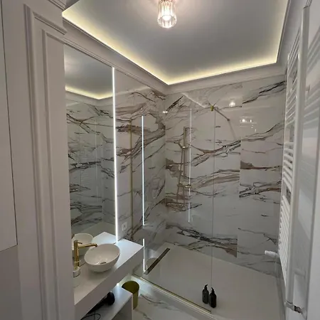 Апартаменты Elegancki 60 M2 W Centrum Miasta, Balkon, Parking Bezplatny Ченстохова