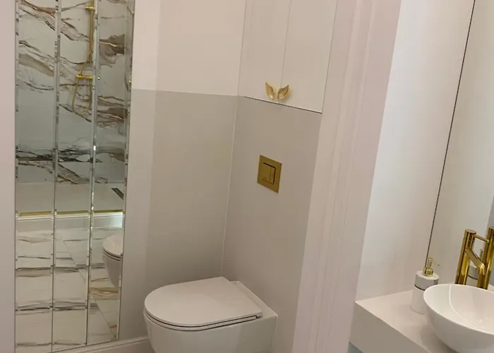 Elegancki 60 M2 W Centrum Miasta, Balkon, Parking Bezplatny Ζεστοκόβα